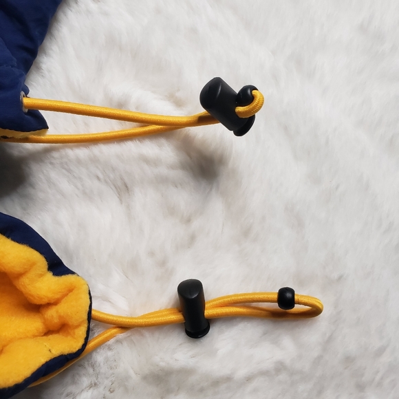 Men Reversible Vest Jacket - Picture 8 of 9